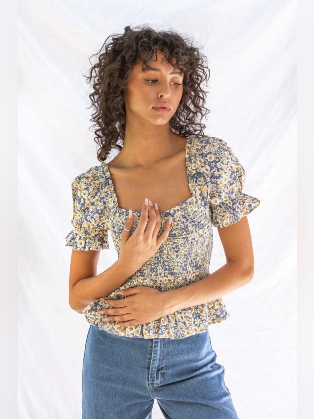 PATRONS OF PEACE “Rowena” Floral Smocked Sweetheart Neckline Top in Small